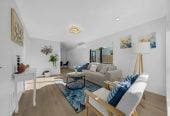 2 Kitchens, 6 beds 3.5 baths house with garage and 2-beds granny, close to schools, shops, Hunter Plaza, easy motorway access, 1.1 km to Papatoetoe Intermediate, 35A Mclean Avenue, Papatoetoe, Auckland
