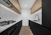 2 Kitchens, 6 beds 3.5 baths house with garage and 2-beds granny, close to schools, shops, Hunter Plaza, easy motorway access, 1.1 km to Papatoetoe Intermediate, 35A Mclean Avenue, Papatoetoe, Auckland