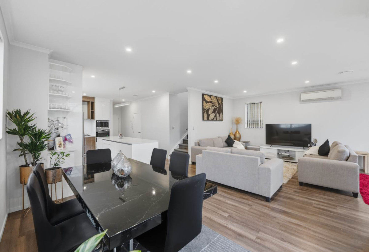 217m2 5 beds (2 ensuites) 3.5 baths house with garage on 280m2 section, 1 ensuite ground floor, Just moments from Ormiston Town Centre, supermarkets, cafés, restaurants, parks, schools, 0.7 km to Chapel Downs School, 1.8 km to Ormiston Senior College and Ormiston Junior College, 26 Cooladawson Drive, Flat Bush, Auckland