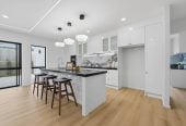 2 Kitchens, 360m2 8 beds (3 ensuites) 5.5 baths house with double garage and 2-beds granny, close to Ormiston shopping centre and Botany Downs shopping centre, 0.8 km to Mission Heights Junior College, 0.9 km to Mission Heights Primary School, 1.5 km to Ormiston Senior College, 4 Mill Hill Close, Flat Bush, Auckland
