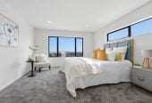 2 Kitchens, 360m2 8 beds (3 ensuites) 5.5 baths house with double garage and 2-beds granny, close to Ormiston shopping centre and Botany Downs shopping centre, 0.8 km to Mission Heights Junior College, 0.9 km to Mission Heights Primary School, 1.5 km to Ormiston Senior College, 4 Mill Hill Close, Flat Bush, Auckland
