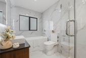 2 Kitchens, 360m2 8 beds (3 ensuites) 5.5 baths house with double garage and 2-beds granny, close to Ormiston shopping centre and Botany Downs shopping centre, 0.8 km to Mission Heights Junior College, 0.9 km to Mission Heights Primary School, 1.5 km to Ormiston Senior College, 4 Mill Hill Close, Flat Bush, Auckland