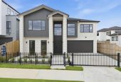 2 Kitchens, 360m2 8 beds (3 ensuites) 5.5 baths house with double garage and 2-beds granny, close to Ormiston shopping centre and Botany Downs shopping centre, 0.8 km to Mission Heights Junior College, 0.9 km to Mission Heights Primary School, 1.5 km to Ormiston Senior College, 4 Mill Hill Close, Flat Bush, Auckland