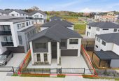2 Kitchens, 360m2 8 beds (3 ensuites) 5.5 baths house with double garage and 2-beds granny, close to Ormiston shopping centre and Botany Downs shopping centre, 0.8 km to Mission Heights Junior College, 0.9 km to Mission Heights Primary School, 1.5 km to Ormiston Senior College, 4 Mill Hill Close, Flat Bush, Auckland