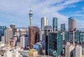 Auckland Girls’ Grammar School zone, Freehold 1 bed 1 bath apartment, 38sqm plus a balcony, Located on the 30th level with sweeping harbour, Sky Tower and city views, Access to excellent resident facilities, including a gym and a swimming pool, 1.8 km to Auckland Girls’ Grammar School, 30F/16 Gore Street, City Centre, Auckland