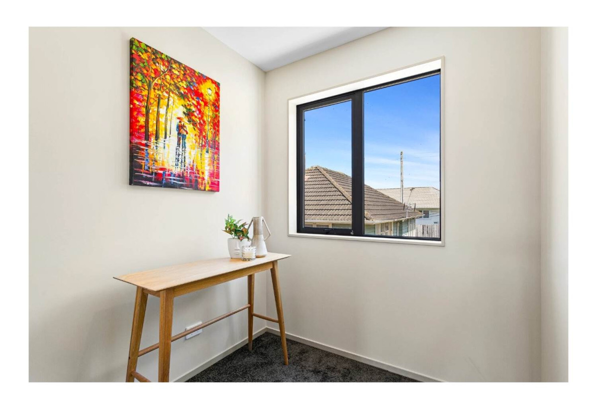 For rent, Brandnew 4 beds + study 2.5 baths townhouse with garage, available 2nd June, 4/13 Hilda Road, Favona, Auckland
