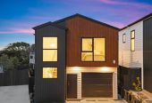 Urgent sale, Brandnew Master Build Home, 3 generous bedrooms +1 study (fits a single bed) + 2.5 bathrooms + Single garage, minutes from Albany mall, schools, motorway access, 1.8 km to Target Road School, 18D Mallard Place, Unsworth Heights, Auckland