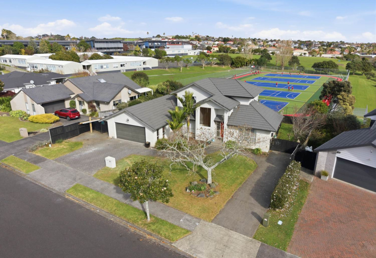 700m2 section, Next to a school playground, 210m2 5 beds 3 barhs house with double garage, close to schools, shopping centres, reserves, 0.2 km to Somerville Intermediate School, 5 Woodgers Way, Somerville, Auckland