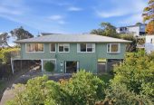 784m2 section, Sea Views, 5 beds 1 bath house with double carport, Rumpus room with separate entry, close to schools, reserves, beach, shops, 0.6 km to Shelly Park School, 8 Addis Place, Shelly Park, Auckland