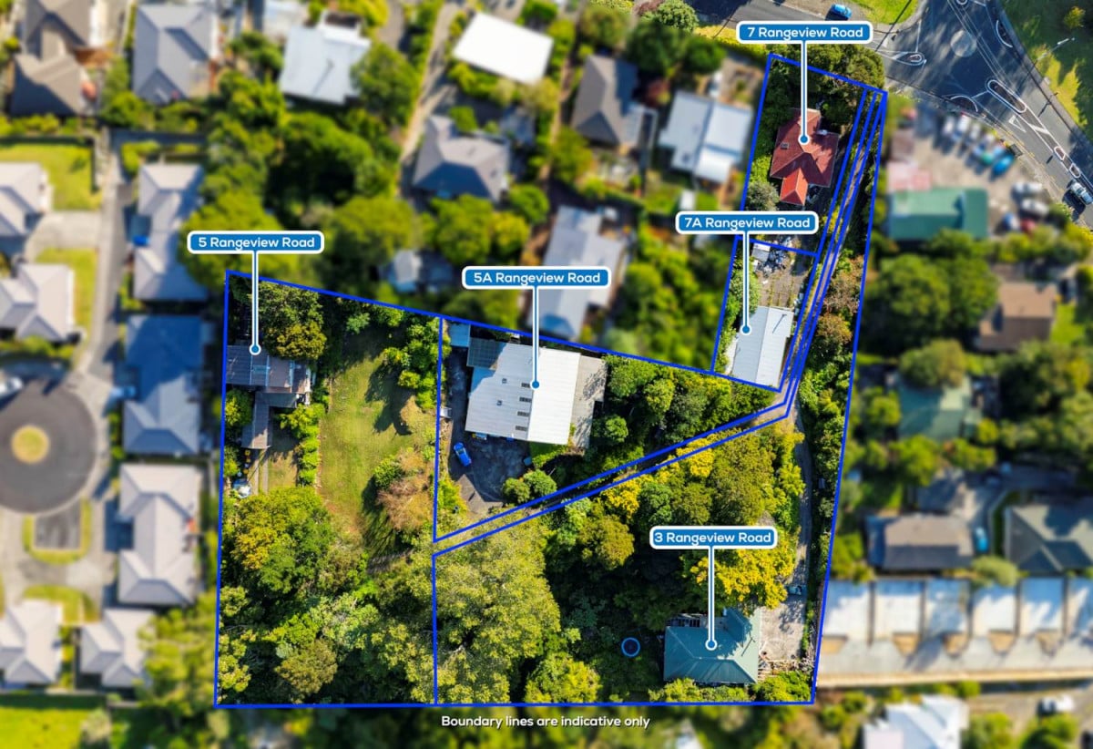 Vandalised Renovation Project – As Is, Where Is. 3 beds 1 bath house, close to schools, shops, 0.6 km to Sunnyvale School, 1/7 Rangeview Road, Sunnyvale, Auckland