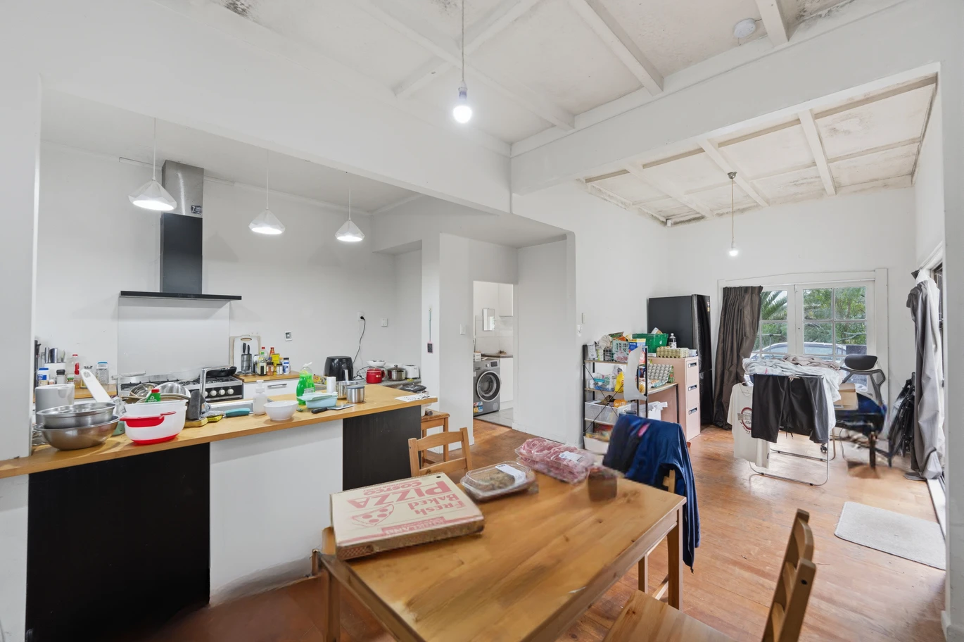 Mt Albert Grammar School zone, 4 beds + 3 flexi room 4 baths house on 1290m2 section, Walking distance to Eden Park, Dominion Road local restaurants, supermarkets, bus stations and Kingsland Train station, 4KM to Auckland CBD & Universities, 1 Onslow Road, Mount Eden, Auckland