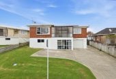 HOME & INCOME ON 683m² Land, Brick and tile 4 beds 2 baths main hour a Standalone 2 beds 1 bath unit with stable tenants, minutes to Howick Village and Highland Park Shopping Centre, schools, 0.2 km to Howick Primary School, 21 Willoughby Avenue, Howick, Auckland
