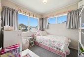 HOME & INCOME ON 683m² Land, Brick and tile 4 beds 2 baths main hour a Standalone 2 beds 1 bath unit with stable tenants, minutes to Howick Village and Highland Park Shopping Centre, schools, 0.2 km to Howick Primary School, 21 Willoughby Avenue, Howick, Auckland