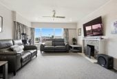 HOME & INCOME ON 683m² Land, Brick and tile 4 beds 2 baths main hour a Standalone 2 beds 1 bath unit with stable tenants, minutes to Howick Village and Highland Park Shopping Centre, schools, 0.2 km to Howick Primary School, 21 Willoughby Avenue, Howick, Auckland