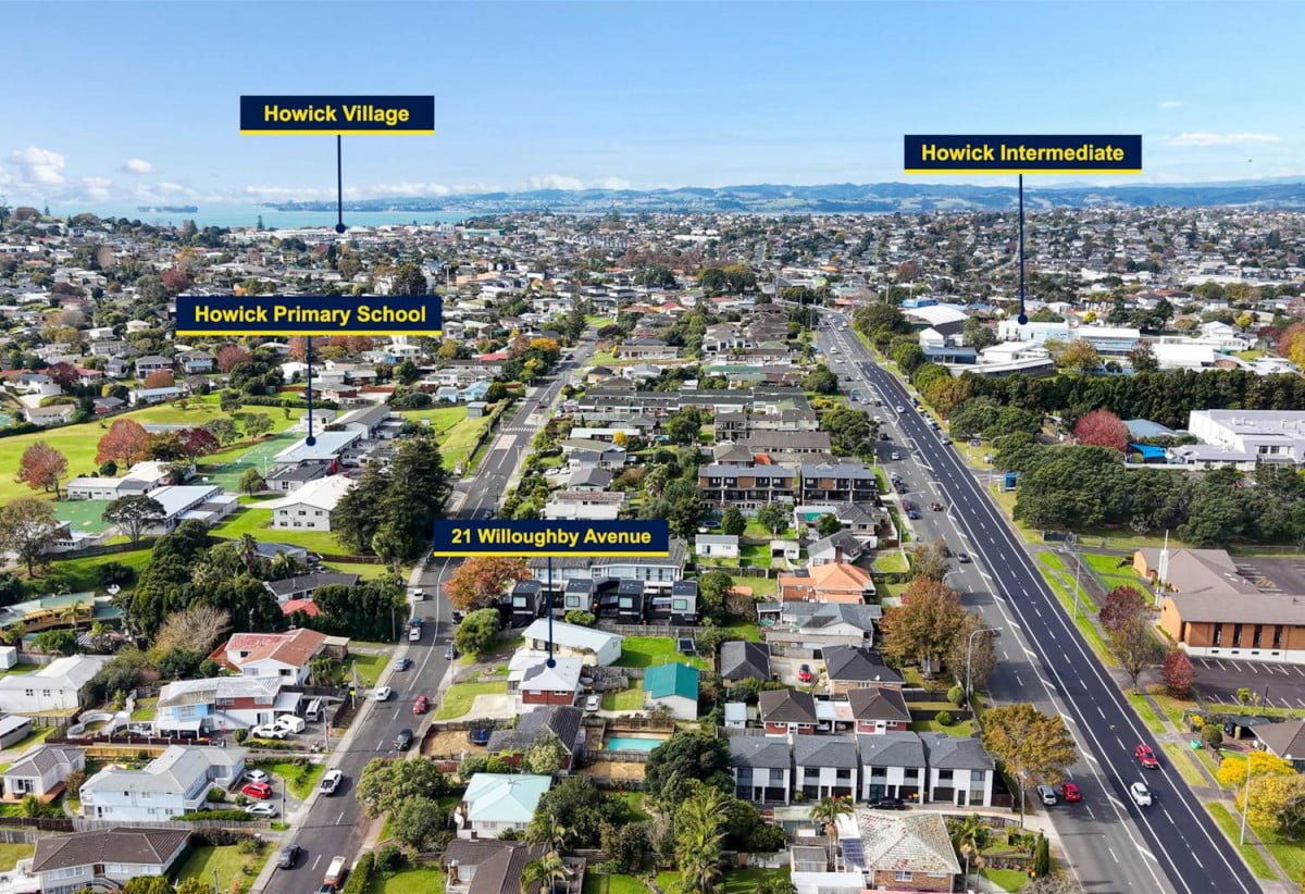 HOME & INCOME ON 683m² Land, Brick and tile 4 beds 2 baths main hour a Standalone 2 beds 1 bath unit with stable tenants, minutes to Howick Village and Highland Park Shopping Centre, schools, 0.2 km to Howick Primary School, 21 Willoughby Avenue, Howick, Auckland