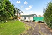 Must sell, 1310m2 section, 5 beds 2 baths house with carport, close to schools, shopping centres, motorway access, 101 Preston Road, Otara, Auckland