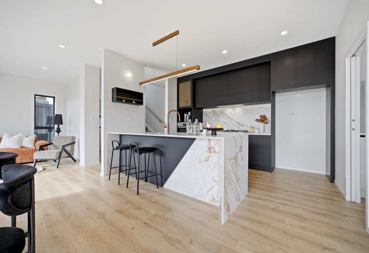 Covered by Stamford Building Insurance, Rangitoto College zone, 251m2 Brandnew standalone 5 beds (3 ensuites) 4.5 baths house with double garage on 243m2 section, walks to albany Mall, close to schools, motorway access, 0.1 km to Pinehill School (Browns Bay), 5 Weir Lane, Oteha, Auckland
