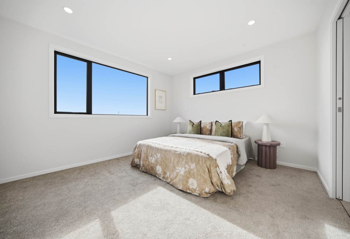 Covered by Stamford Building Insurance, Rangitoto College zone, 251m2 Brandnew standalone 5 beds (3 ensuites) 4.5 baths house with double garage on 243m2 section, walks to albany Mall, close to schools, motorway access, 0.1 km to Pinehill School (Browns Bay), 5 Weir Lane, Oteha, Auckland