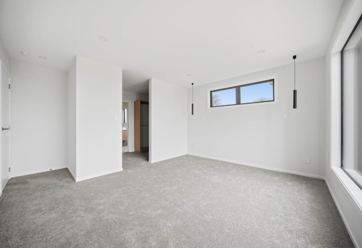 Covered by Stamford Building Insurance, Rangitoto College zone, 250m2 Brandnew standalone 5 beds (3 ensuites) 4.5 baths house with tandem garage, on 280m2 section, walks to albany Mall, close to schools, motorway access, 0.1 km to Pinehill School (Browns Bay), 5a Weir Lane, Oteha, Auckland