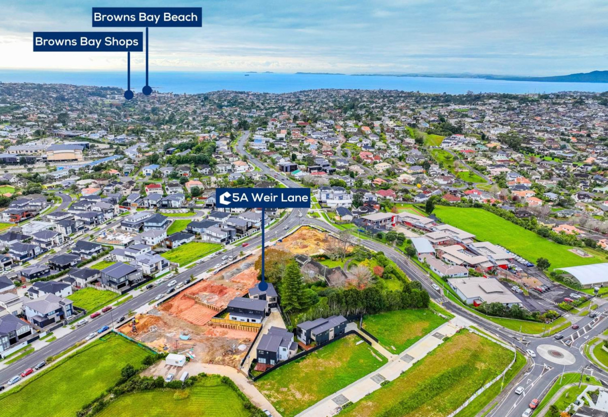 Covered by Stamford Building Insurance, Rangitoto College zone, 250m2 Brandnew standalone 5 beds (3 ensuites) 4.5 baths house with tandem garage, on 280m2 section, walks to albany Mall, close to schools, motorway access, 0.1 km to Pinehill School (Browns Bay), 5a Weir Lane, Oteha, Auckland