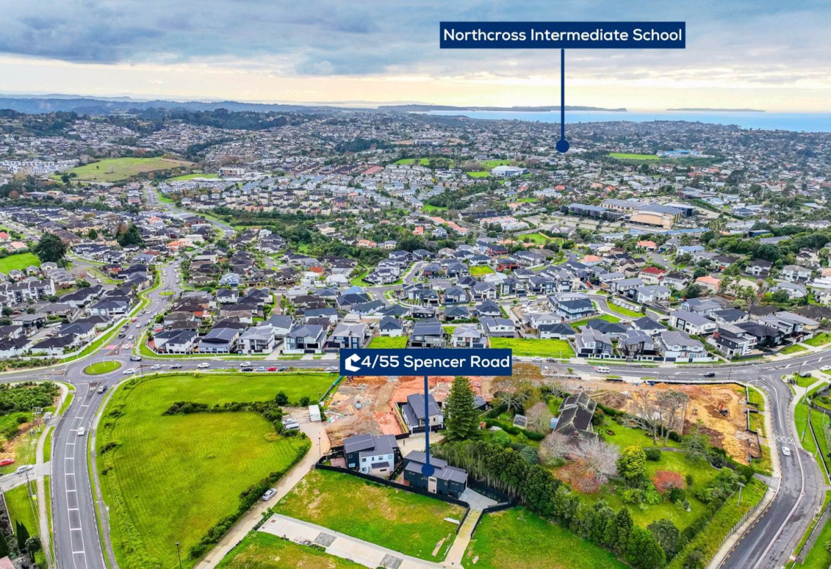 Covered by Stamford Building Insurance, Rangitoto College zone, 252m2 4 beds (2 ensuites) 3.5 baths house with double garage on 355m2 section, walks to albany Mall, close to schools, motorway access, 0.1 km to Pinehill School (Browns Bay), 4/55 Spencer Road, Oteha, Auckland