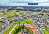 Covered by Stamford Building Insurance, Rangitoto College zone, 252m2 4 beds (2 ensuites) 3.5 baths house with double garage on 355m2 section, walks to albany Mall, close to schools, motorway access, 0.1 km to Pinehill School (Browns Bay), 4/55 Spencer Road, Oteha, Auckland