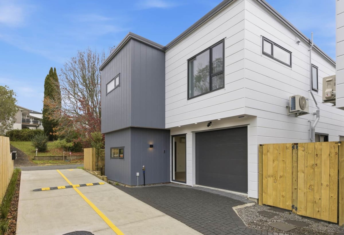 Brandnew Standalone 4 beds + study room 3 baths home with garage, Lynfield Shopping Centre is just moments away, close to schools, golf club, beach, 0.8 km to Lynfield College, 30A Rangitiki Crescent, Lynfield, Auckland