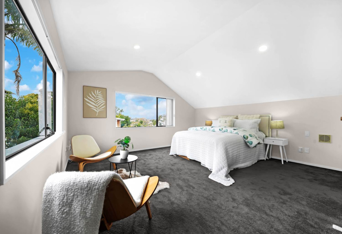 Vendors want it go, 3 beds 2 baths house with double garage on 566m2 section, Walking distance to schools, reserves, restaurants, and supermarket, Close to Wairau Valley shopping precinct, 0.8 km to Target Road School, 75 Girrahween Drive, Totara Vale, Auckland