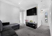 5 beds (3 ensuites) 4.5 baths house with garage, close to schools, Hunter Plaza, Manukau shopping centre, motorway access, 0.5 km to Papatoetoe East School, 86A Kimpton Road, Papatoetoe, Auckland