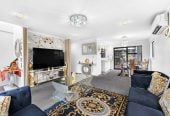 5 beds (3 ensuites) 4.5 baths house with garage, close to schools, Hunter Plaza, Manukau shopping centre, motorway access, 0.5 km to Papatoetoe East School, 86A Kimpton Road, Papatoetoe, Auckland