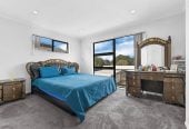 5 beds (3 ensuites) 4.5 baths house with garage, close to schools, Hunter Plaza, Manukau shopping centre, motorway access, 0.5 km to Papatoetoe East School, 86A Kimpton Road, Papatoetoe, Auckland