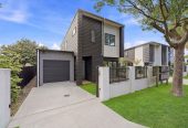 155m2 Standalone 3 beds + study 2 baths house with garage on 201m2 section, Just a 2-minute walk to Seaside Park and the scenic Tamaki River walkways, close to schools town centre, SHOPPING CENTRE, MOTORWAY ACCESS, 1.1 KM TO Otahuhu Intermediate, 1/224 Princes Street East, Otahuhu, Auckland
