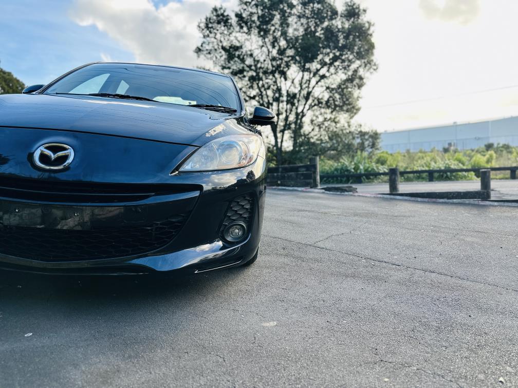 2013 Mazda Axela 20S SPORTS !! SKYACTIVE ENGINE !! Hatchback Tiptronic, Black, 5 seats, New Import, Petrol, 2,000 cc, 64,055 km