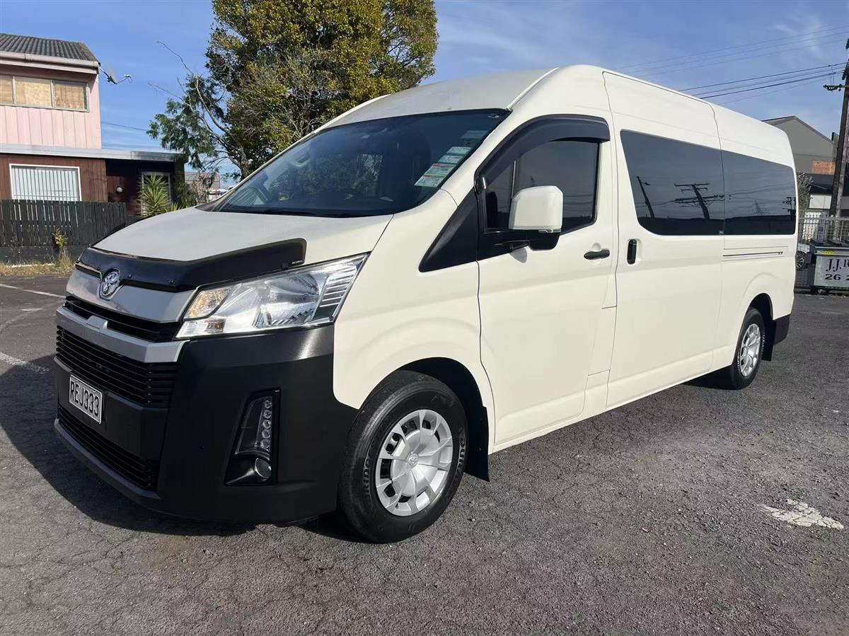 2023 Toyota Hiace ZX MB 2.8DT/6AT Van Automatic, 12 seats, Minibus, Diesel, 2,755 cc, 66,125 km