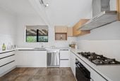 VENDOR NEEDS TO CASH OUT, 180m2 5 beds 2.5 baths house with 3 car parks on 450m2 section, Large decking area, Garden shed for extra storage, close to shops, supermarket, schools, easy motorway access, 80B Wallace Road, Papatoetoe, Auckland