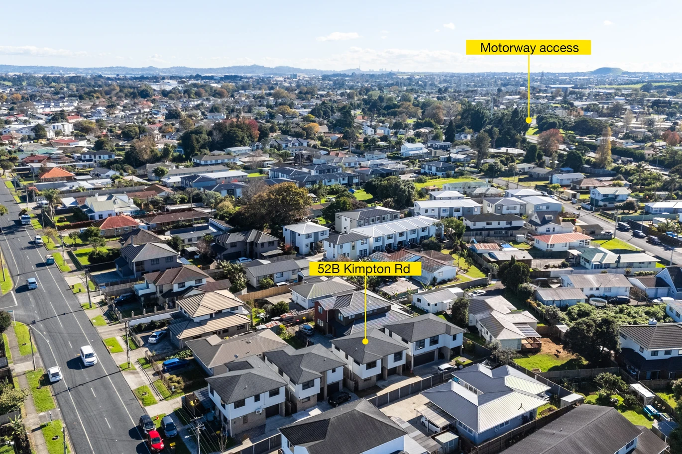 Standalone 4 beds 2.5 baths home with garage, close to schools, shopping centres, parks, easy motorway access, 52B Kimpton Road Papatoetoe, Auckland