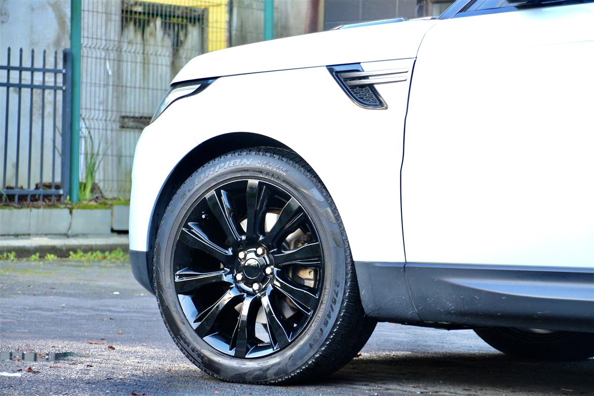 2017 Land Rover Range Rover Sport SP3.0 Supercharged RV/SUV Automatic, 5 seats, Petrol, 3,000 cc, 63,000 km