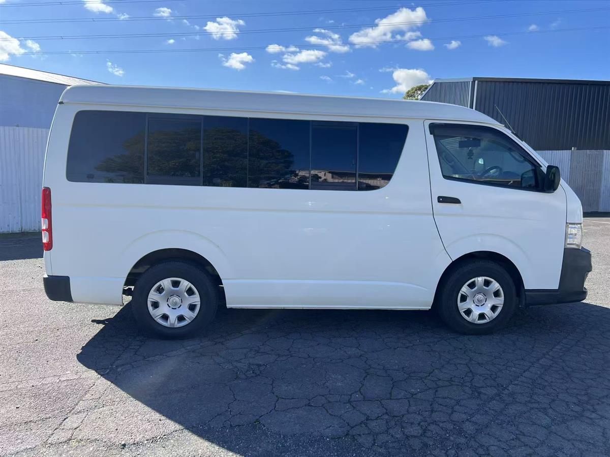 2012 Toyota Hiace Mini Bus Van Automatic, 10 seats, 4 doors, Tow Bar, Petrol, 2,693 cc, 136,947 km