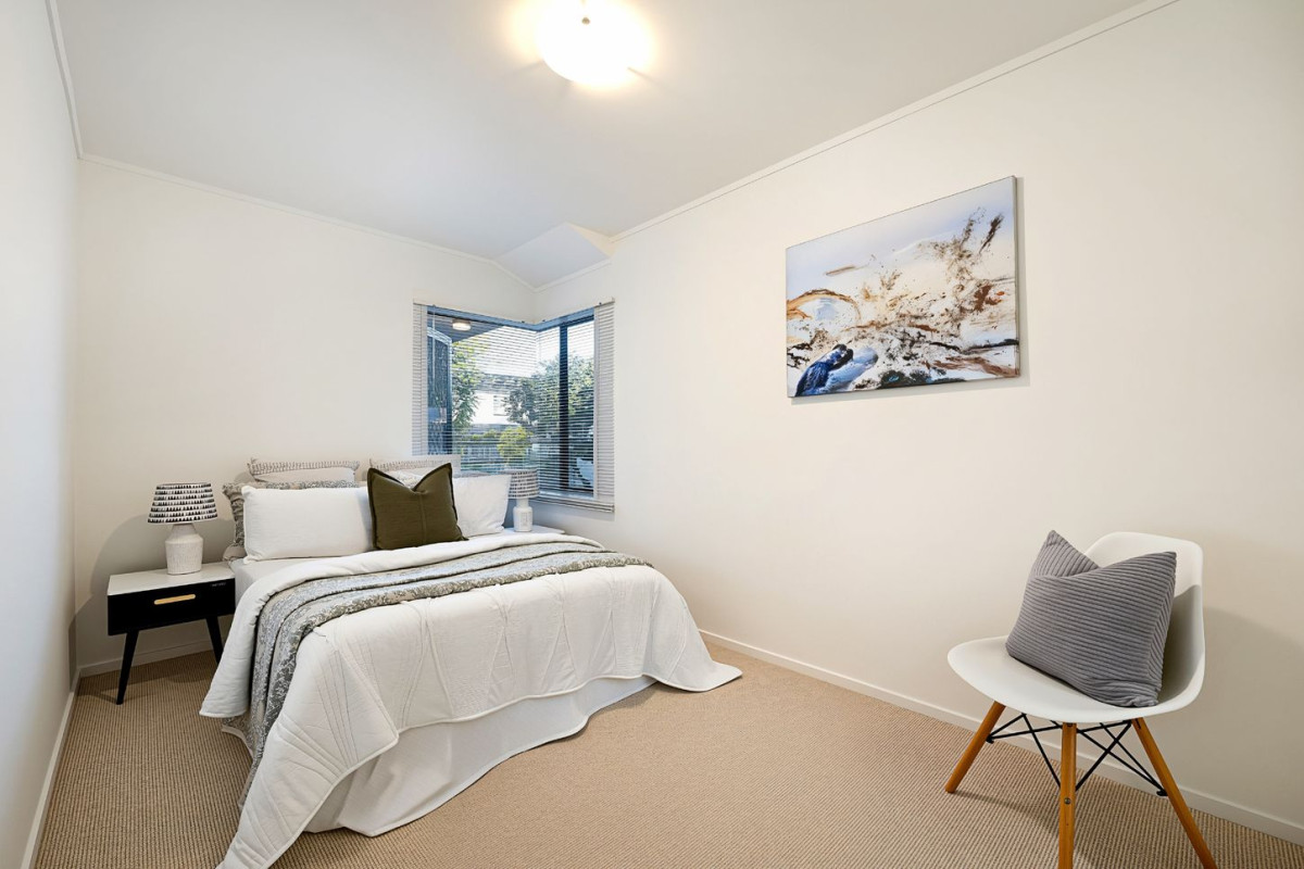 140m2 Brick and tile 2 beds 2 baths house with garage, within walking distance to local schools, shops, and bus stops, with Sturges Road Train Station just a short drive away, 4 Rhinevale Close, Henderson, Auckland