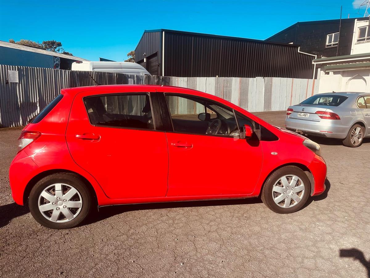 2012 Toyota Yaris YR 1.3P HATCH5 5M Hatchback Manual, NZ New, 5 seats, Petrol, 1,298 cc, 125,507 km