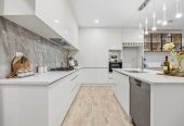 With Views, 2 kitchens, 290m2 7 beds (3 ensuites) 5.5 baths house with double garage and 2-beds granny on 372m2 section. close to schools, Ormiston shopping centre, double7 Fricker Way, Flat Bush, Auckland