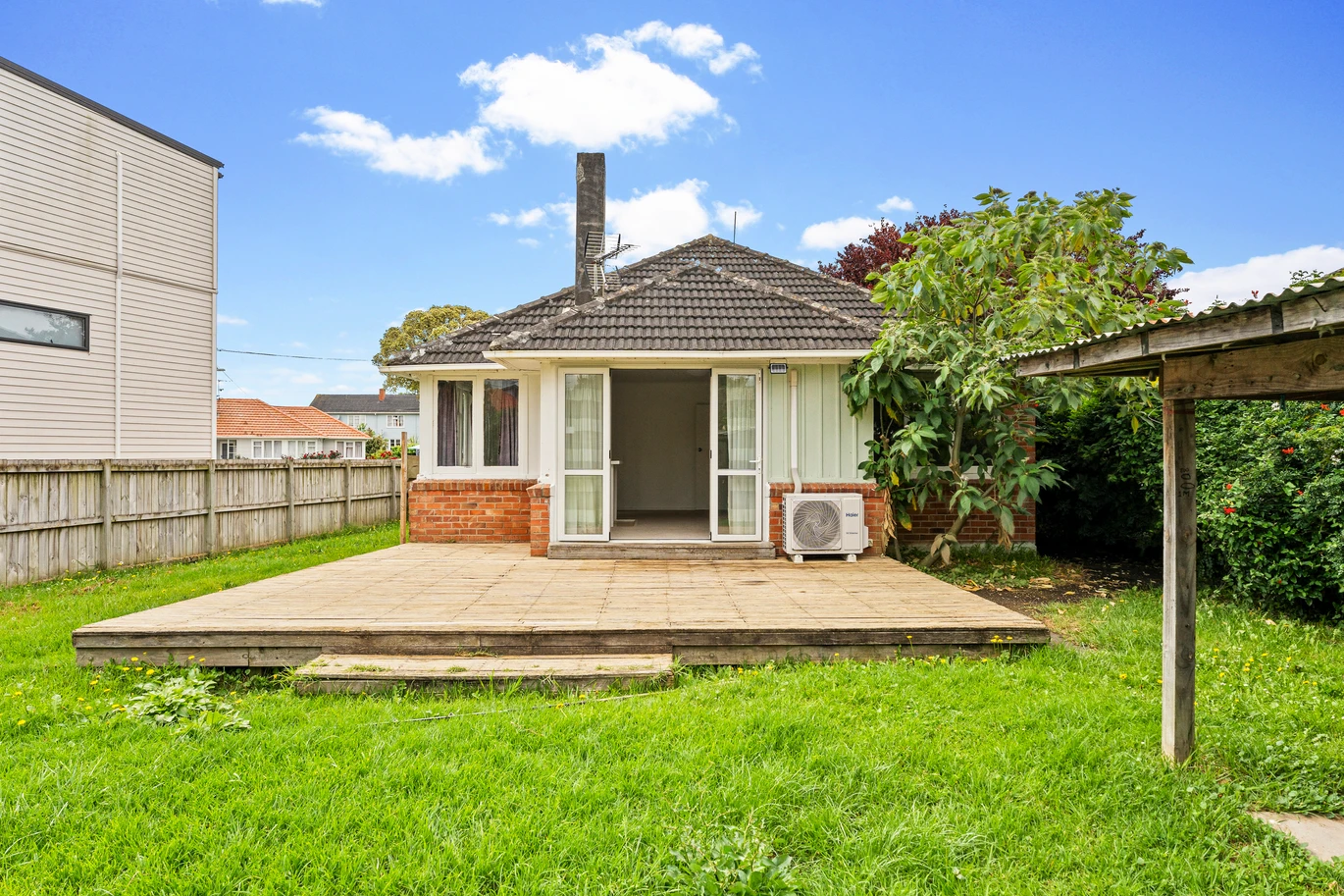 908m2 section with RC Approved 6-Dwelling, 3 beds 1 bath house, Just a short stroll to Queen Street Panmure for shopping, cafés and dining, 3 Kahu Road Panmure, Auckland