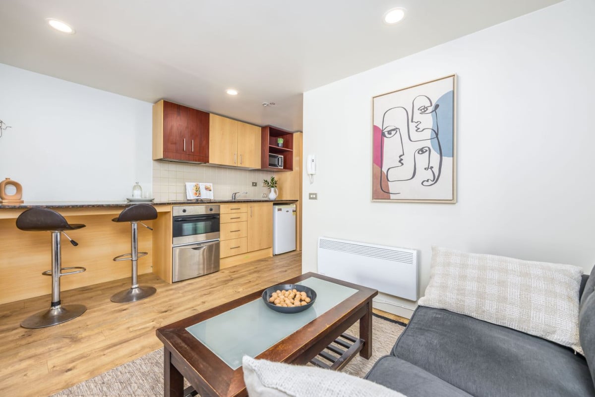 Double Grammar school zone, 33m2 Freehold 1 bed 1 bath apartment, zoned for Auckland Grammar and Auckland Girls Grammar school, 2-minute walk to University of Auckland & AUT, Close to Queen Street, City Library & transport links, 1407/76 Wakefield Street, Auckland Central, Auckland