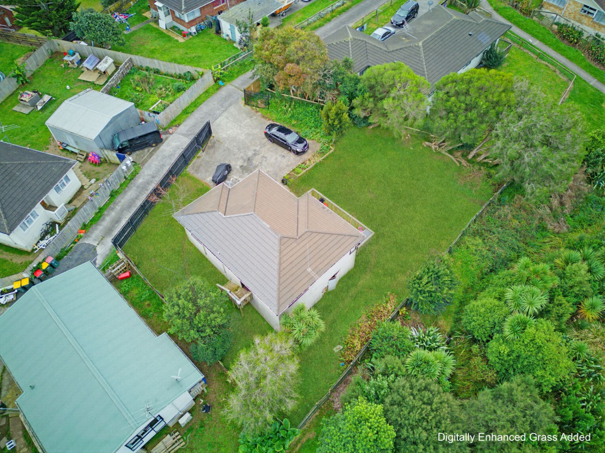 695m2 section, 3 beds 1 bath house, Close to Redhill School, Near Red Hill Scenic Reserve for bush walks and outdoor recreation, 10 Igloo Place, Red Hill, Auckland