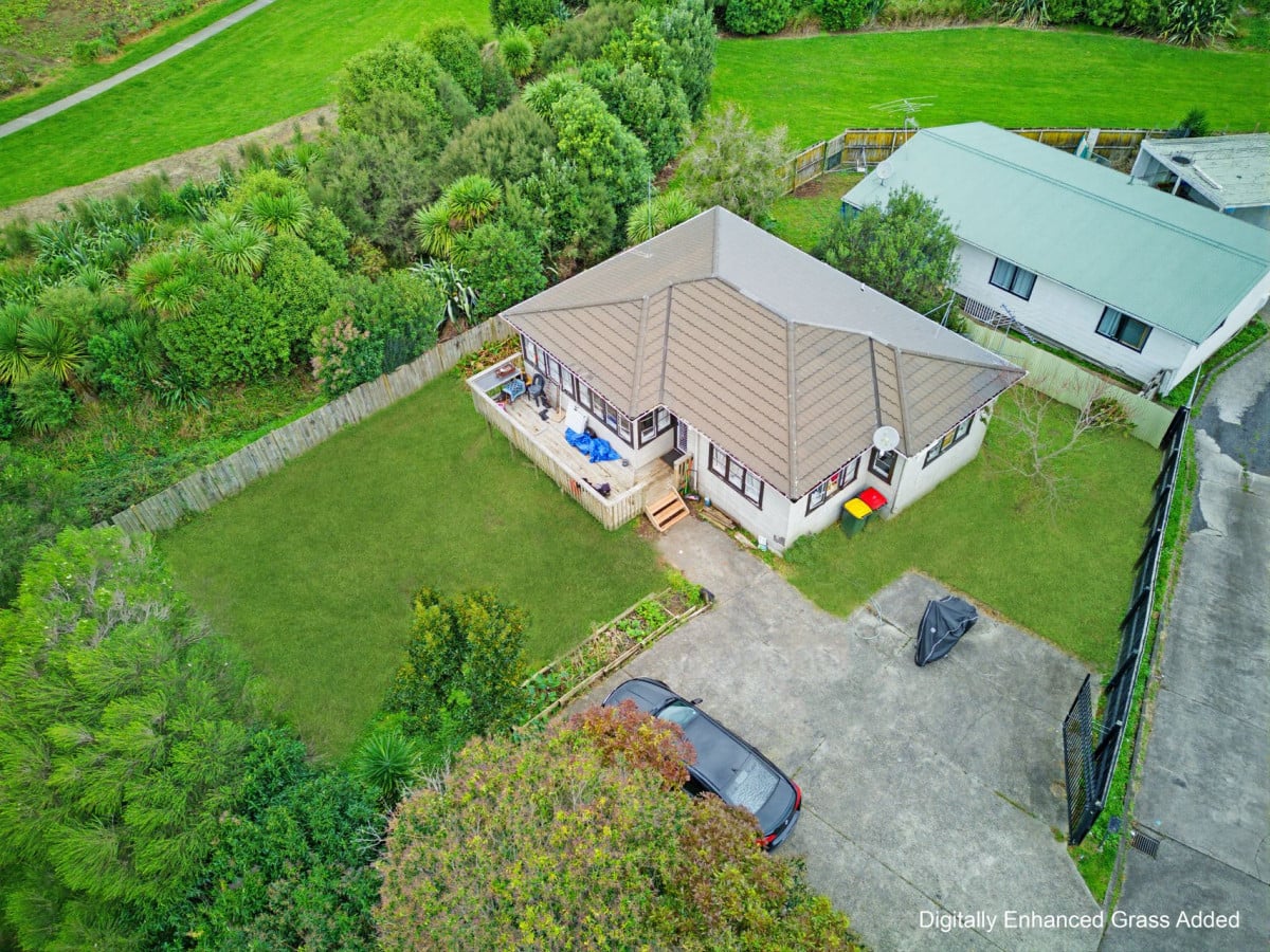 695m2 section, 3 beds 1 bath house, Close to Redhill School, Near Red Hill Scenic Reserve for bush walks and outdoor recreation, 10 Igloo Place, Red Hill, Auckland