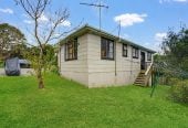 695m2 section, 3 beds 1 bath house, Close to Redhill School, Near Red Hill Scenic Reserve for bush walks and outdoor recreation, 10 Igloo Place, Red Hill, Auckland