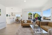 3 beds 1 bath house on 288m2 section, within easy reach of Rosehill College, Rosehill Intermediate, Massey Park and Papakura town centre are also nearby for sport, shopping and cafés. 1 Rosehill Drive, Rosehill, Auckland