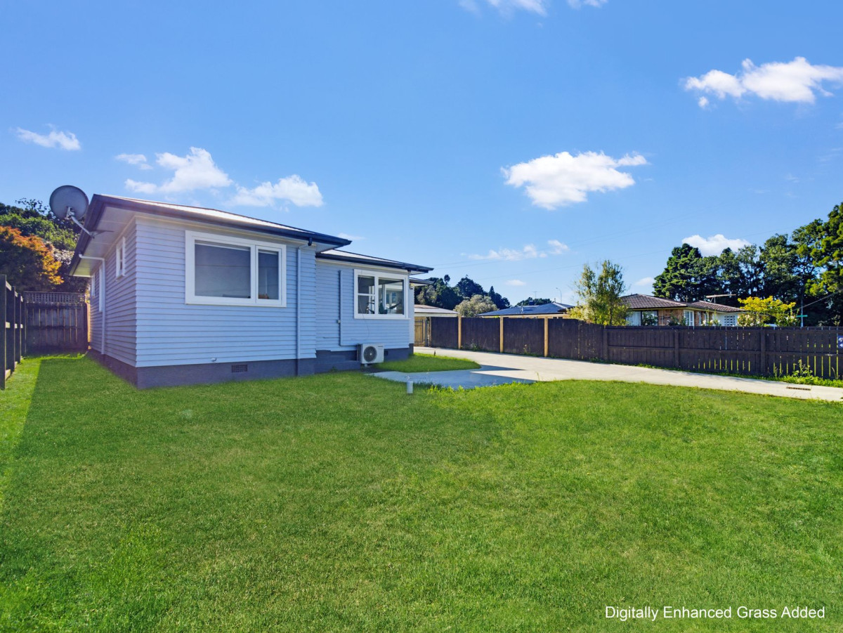 3 beds 1 bath house on 288m2 section, within easy reach of Rosehill College, Rosehill Intermediate, Massey Park and Papakura town centre are also nearby for sport, shopping and cafés. 1 Rosehill Drive, Rosehill, Auckland