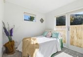 3 beds 1 bath house on 288m2 section, within easy reach of Rosehill College, Rosehill Intermediate, Massey Park and Papakura town centre are also nearby for sport, shopping and cafés. 1 Rosehill Drive, Rosehill, Auckland