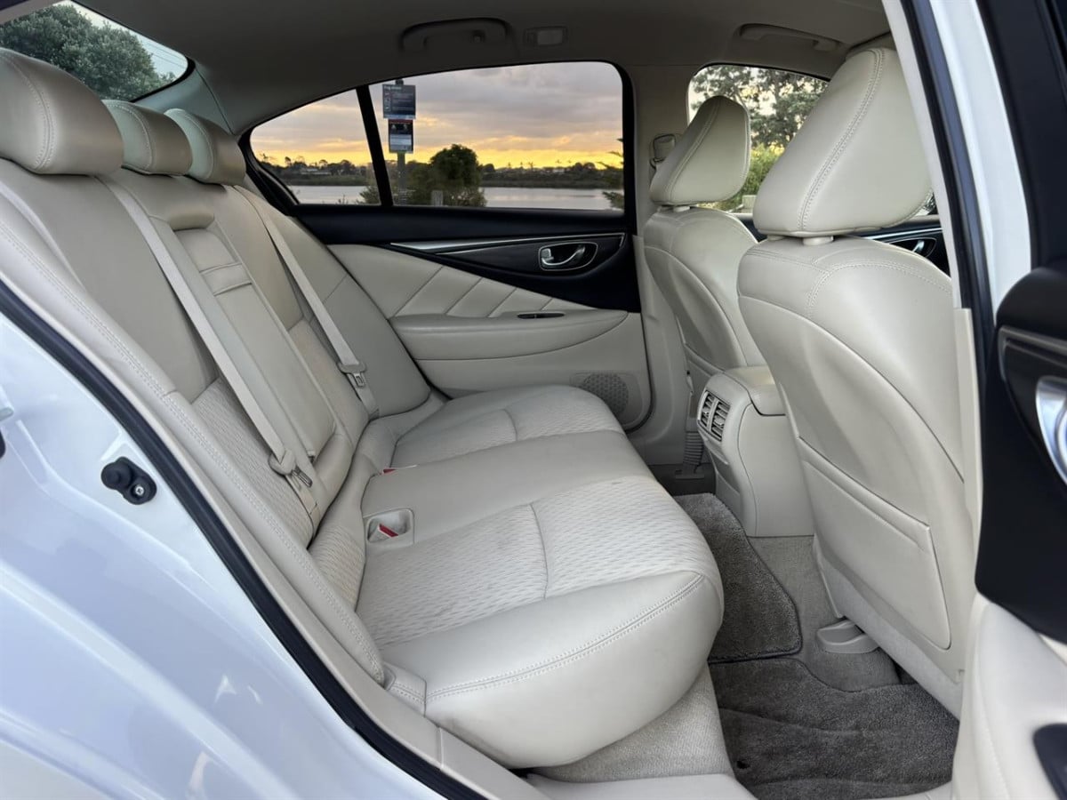 2016 Nissan Skyline 20 GT-t, 4 Door, Sedan, Automatic, 5 seats, 2000cc, Petrol, 113,510km